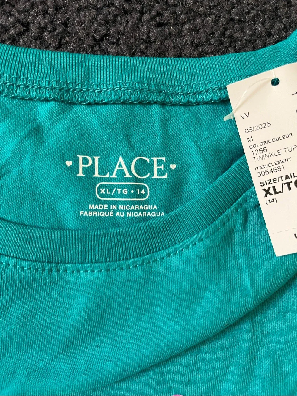 The Children's Place Teal Short Sleeve Tee w Colorful Friendship Bracelet Design